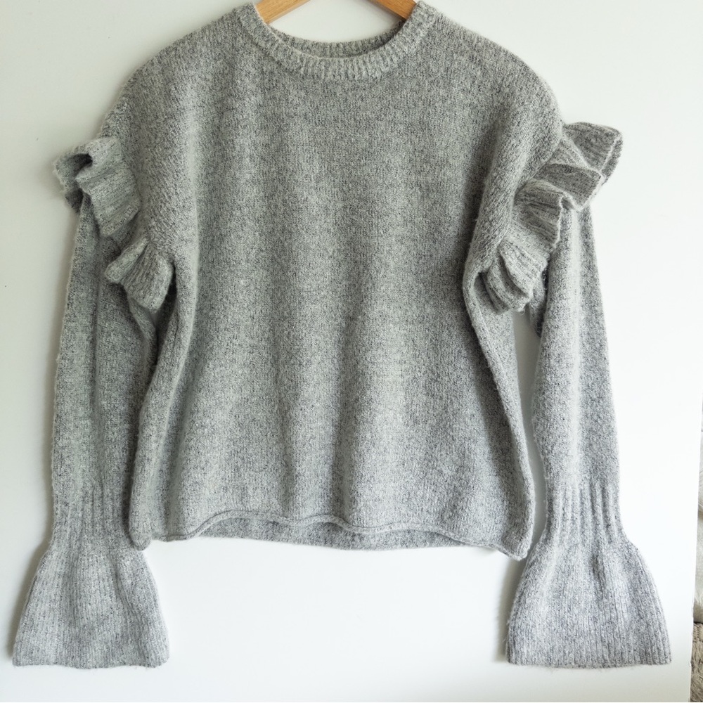 Romeo & Juliet Couture Heather Gray Ruffle Sweater